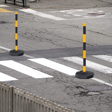 Goplus 6 Pack Delineator Post Cone, Traffic Cones Safety Barrier with Octagonal Fillable Base & 5FT Link Chains (6PCS, Black+Yellow) - GoplusUS