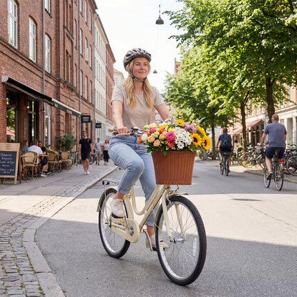 Goplus 24/26 Inch Beach Cruiser Bike for Women w/Basket Rear Rack Bell & Low Step Through Frame